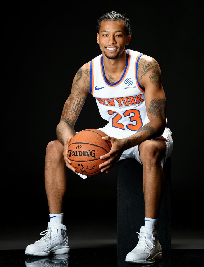 记者：拜仁想与于帕续约至2031年、年薪2000万欧，皇马在关注（记者称：拜仁拟将于帕续约至2031年，年薪2000万欧；皇马持续关注）