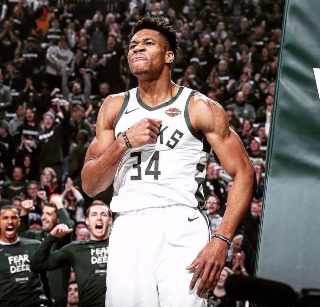 拖欠波兰前国脚工资，扎马雷克体育被处以转会禁令（因拖欠波兰前国脚薪资，扎马雷克体育遭转会禁令）