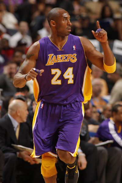 足球报：申花将利用今年最后两场亚冠来决定人员的去留（足球报：申花将以本年末两场亚冠检验阵容，敲定人员去留）