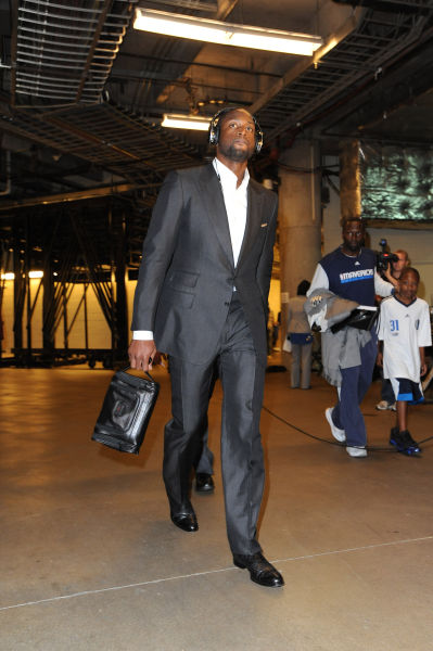 CBA：吉林主场不敌山东 历史对战再添败绩（CBA：吉林主场负于山东 交锋纪录再添一败）