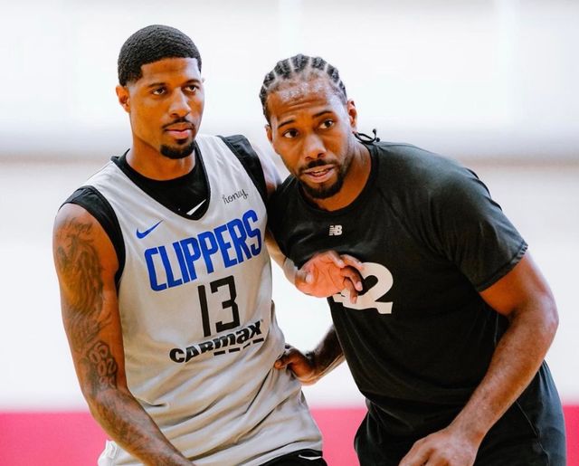 龙塞罗：说阿隆索要下课纯属扯淡，皇马因向欧足联索赔而被整（龙塞罗：阿隆索下课传言纯属无稽，皇马遭整源于向欧足联索赔）