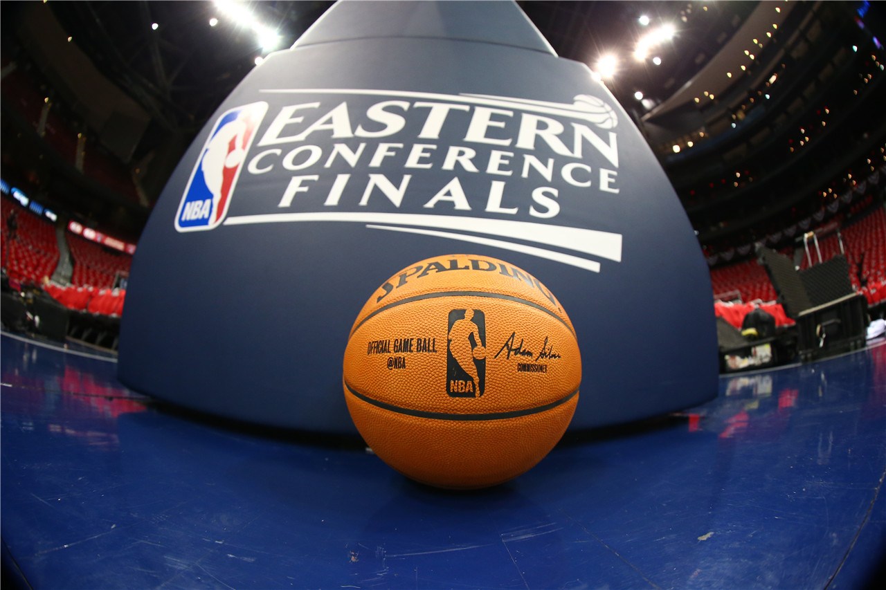 51分+44分！NBA最强三当家，却深陷交易流言，你和詹姆斯是绝配（连砍51分、44分！联盟最强第三人深陷交易传闻，与詹姆斯天作之合）