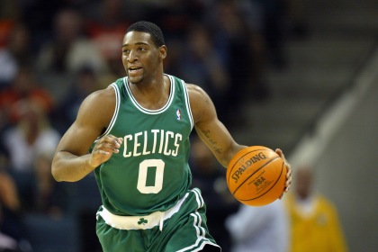 NBA战报：弗拉格35分8板，独行侠114-110险胜快船（NBA战报：弗拉格砍35分8板，独行侠114-110惊险击退快船）