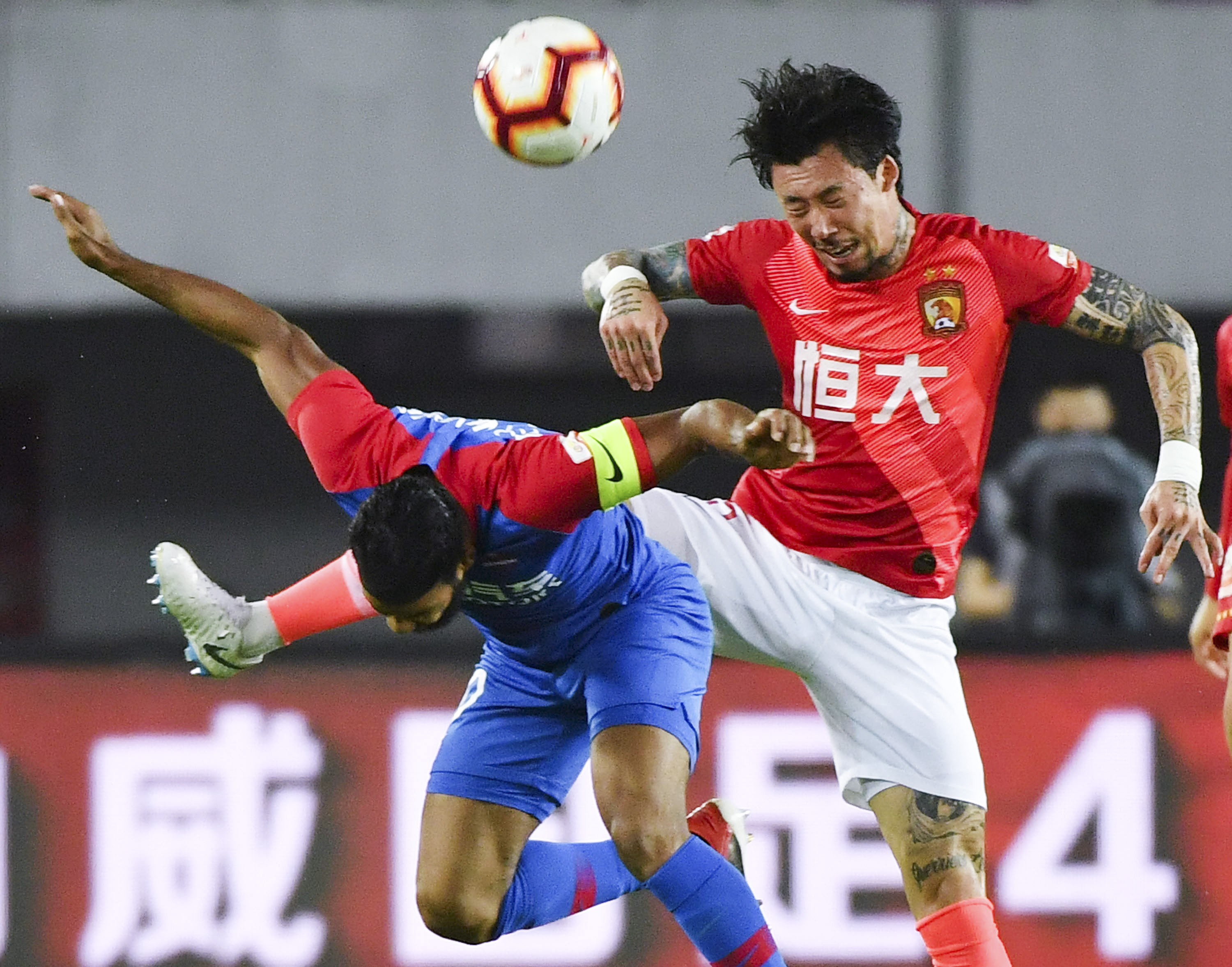 广东又杀出一个威姆斯！飙中6三分+全场29分，朱芳雨乐了赛后猛夸（广东再现威姆斯式爆发！外线6记三分轰下29分，朱芳雨赛后盛赞）