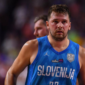 穆帅赛后批球员：不想踢就滚！中场休息时甚至想换下九人（穆里尼奥赛后怒斥球员：不想踢就走！中场休息时一度想换掉九人）