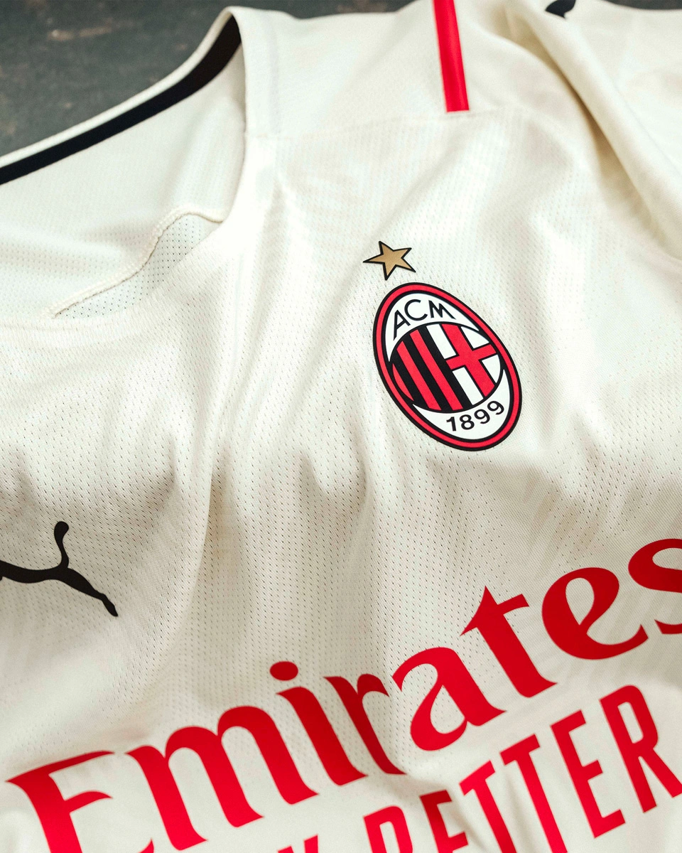 猛龙尼克斯NBA杯赛前上脚亮点纷呈（猛龙与尼克斯NBA杯赛前球鞋上脚看点十足）